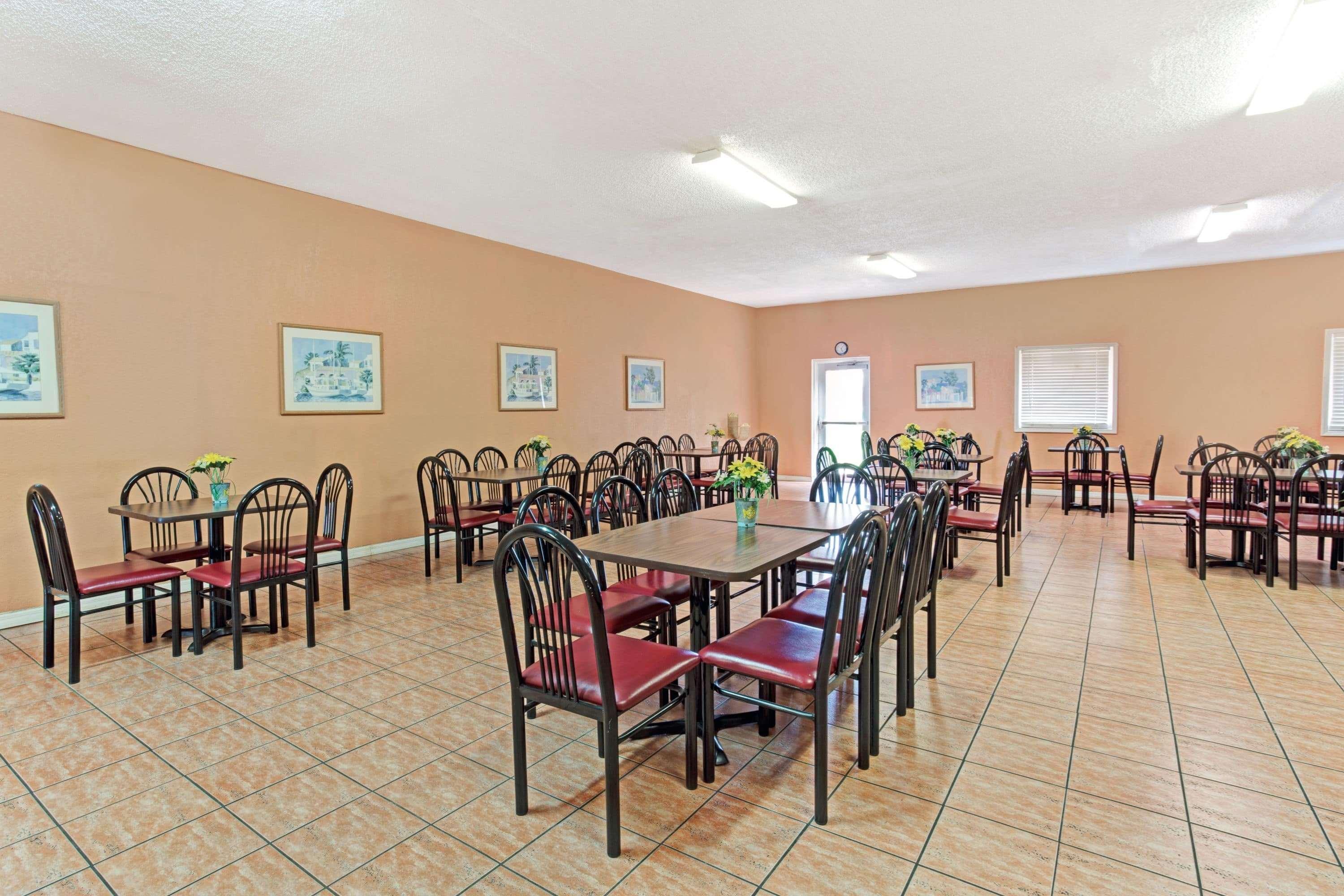Howard Johnson By Wyndham Tropical Palms Kissimmee Eksteriør bilde