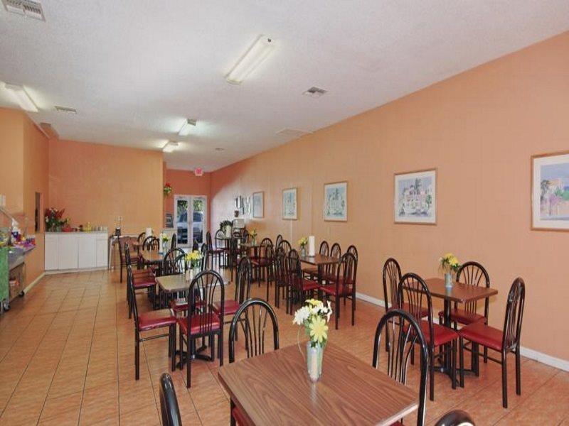 Howard Johnson By Wyndham Tropical Palms Kissimmee Eksteriør bilde