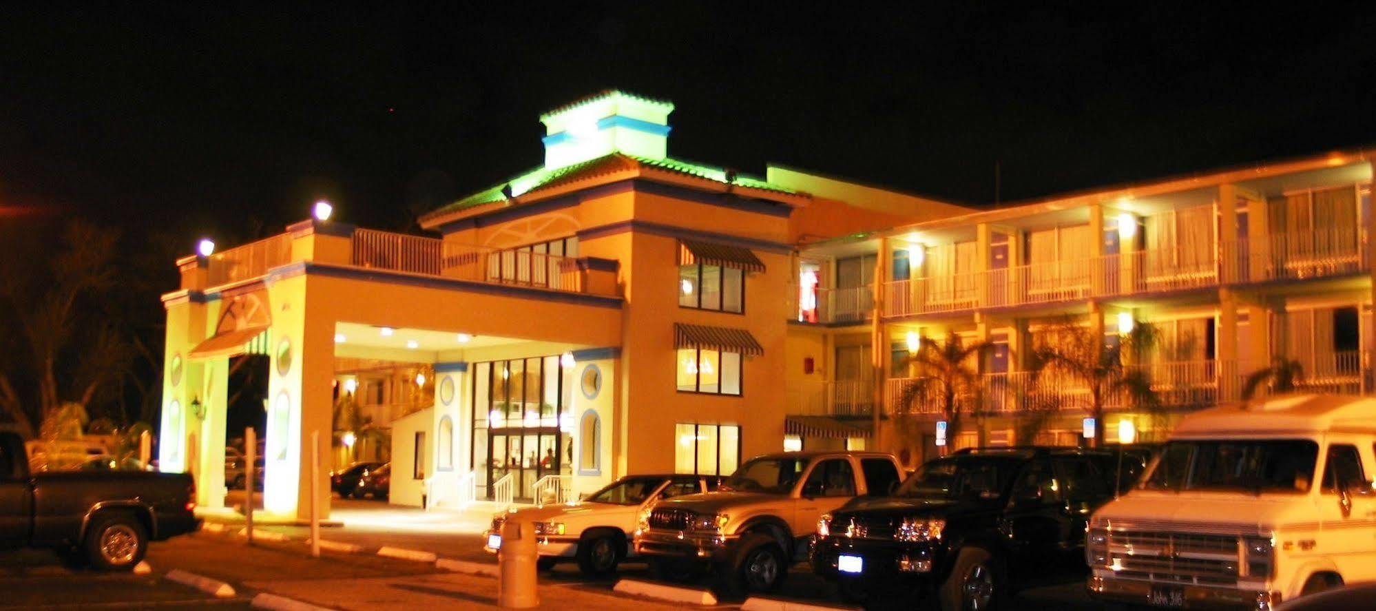 Howard Johnson By Wyndham Tropical Palms Kissimmee Eksteriør bilde