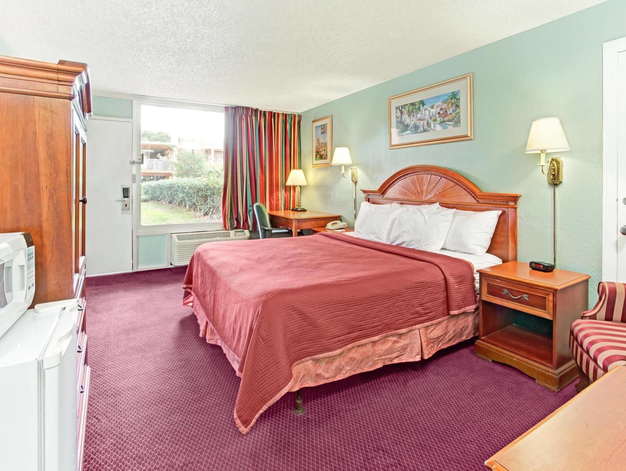 Howard Johnson By Wyndham Tropical Palms Kissimmee Eksteriør bilde