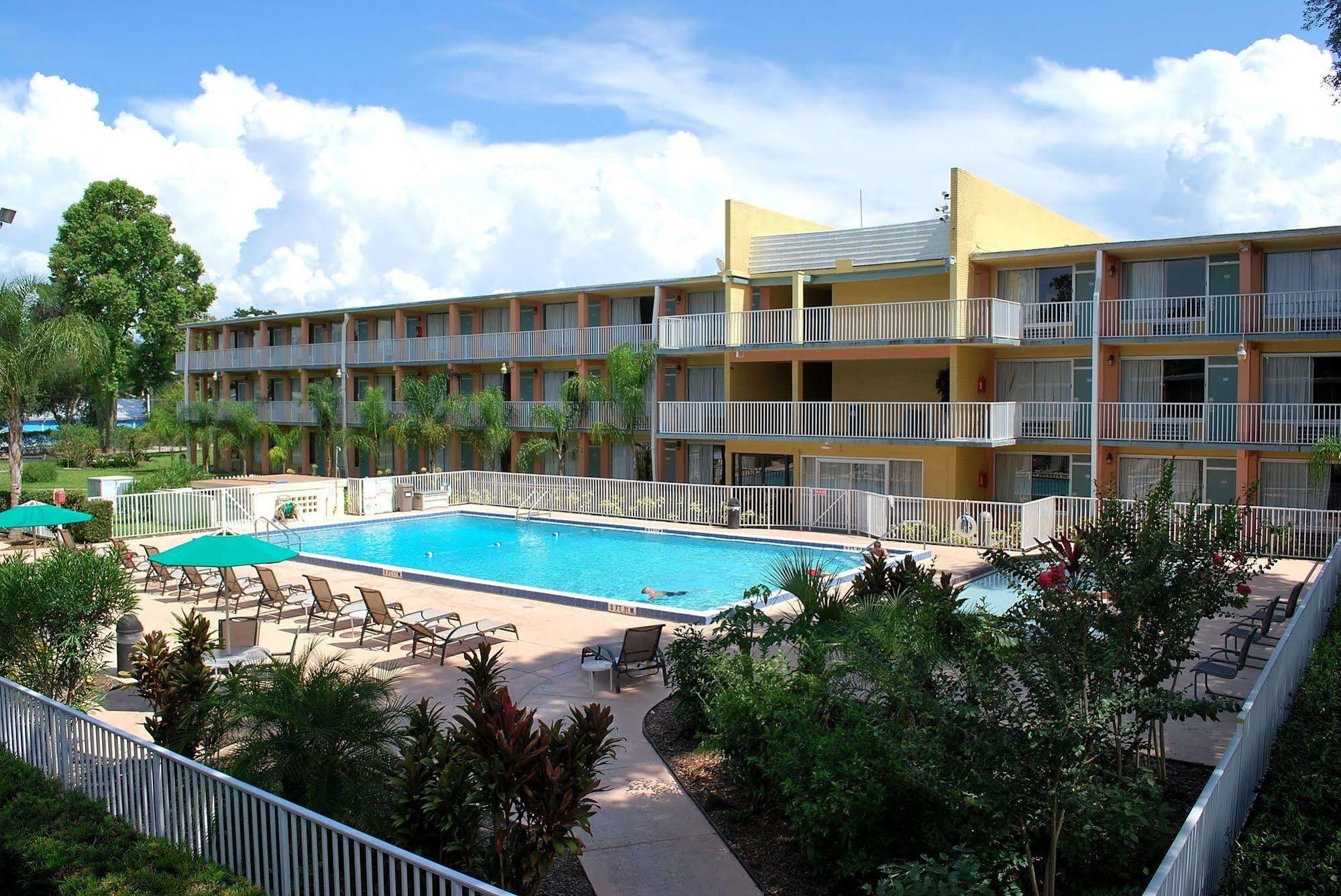 Howard Johnson By Wyndham Tropical Palms Kissimmee Eksteriør bilde