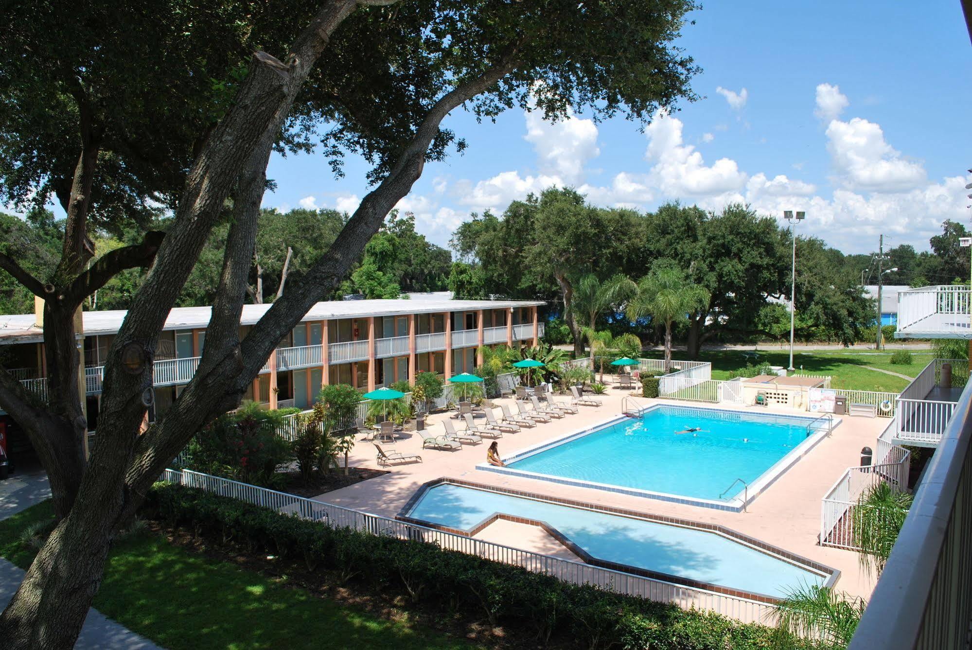Howard Johnson By Wyndham Tropical Palms Kissimmee Eksteriør bilde